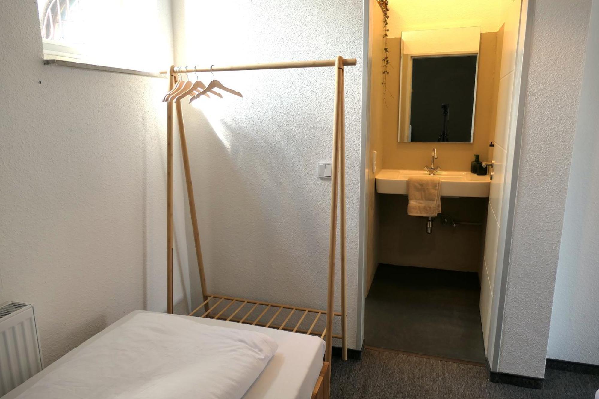 Stilvolle Erdgeschoss-wohnung: Gemuetlich Eingerichtet Mit Eigenem Eingang Apartment *
